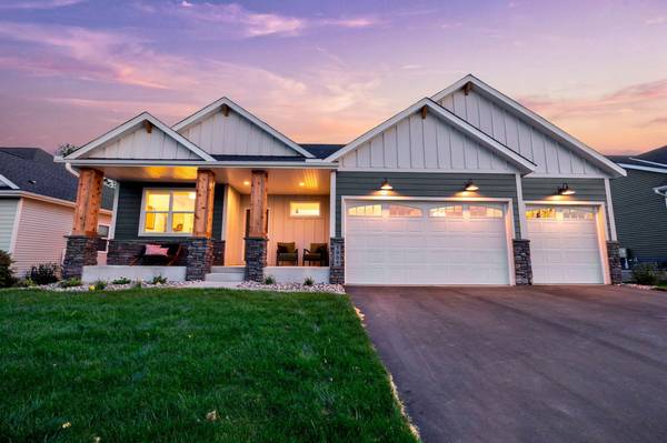 437 Sienna DR, Watertown, MN 55388