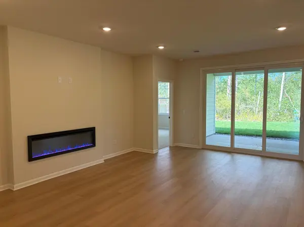 8167 Haywood DR, Lino Lakes, MN 55014