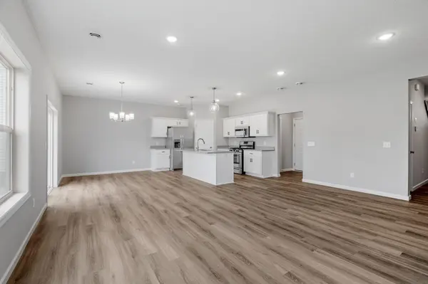 22384 Denmark CT, Farmington, MN 55024