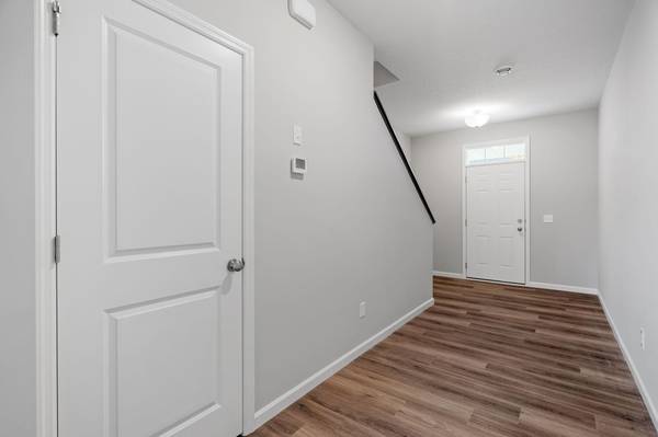 22384 Denmark CT, Farmington, MN 55024