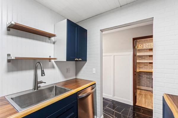 2700 Oxford ST N #101, Roseville, MN 55113