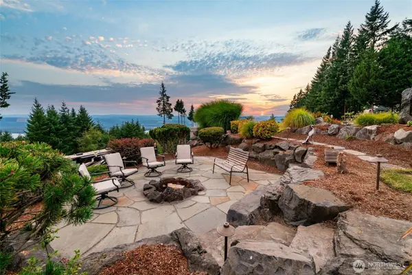 4961 Green Mountain RD, Kalama, WA 98625
