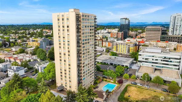 4540 8th AVE NE #801, Seattle, WA 98105