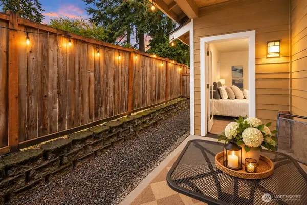 23432 55th AVE W #B, Mountlake Terrace, WA 98043