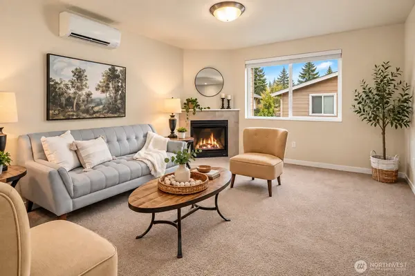 23432 55th AVE W #B, Mountlake Terrace, WA 98043