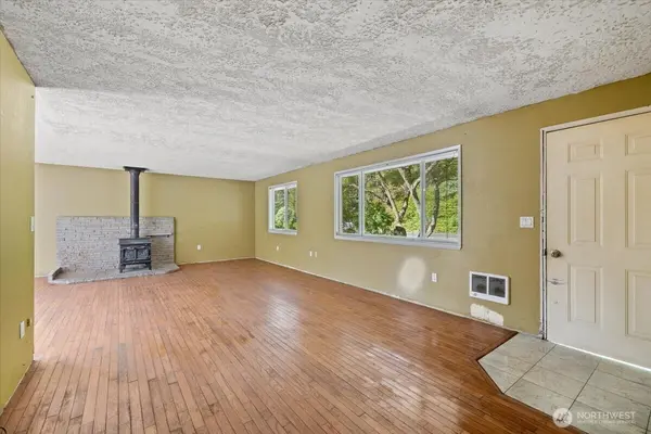 7434 North Fork RD SE, Snoqualmie, WA 98065