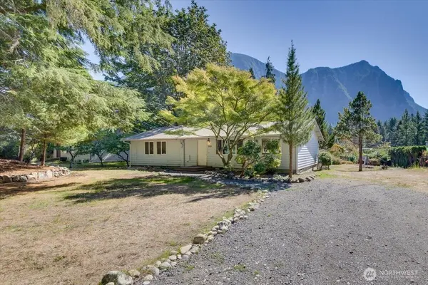 7434 North Fork RD SE, Snoqualmie, WA 98065