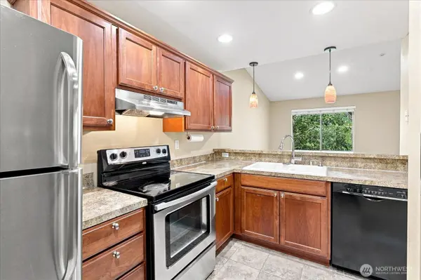 5000 Lake Washington BLVD NE #D304, Renton, WA 98056