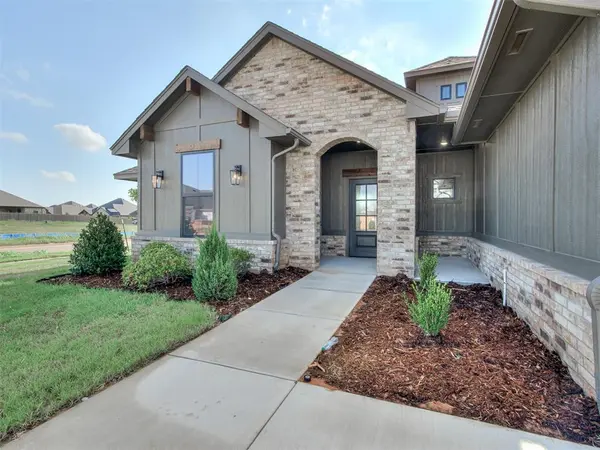 4900 Vine Cliff RD, Mustang, OK 73064