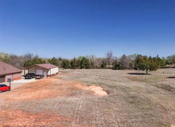 70 Kristin CT, Shawnee, OK 74804