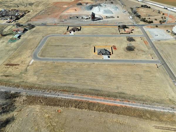 24 Flintlock TRL, Clinton, OK 73601