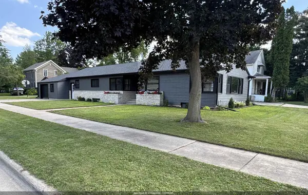 316 W 4TH ST, Shawano, WI 54166