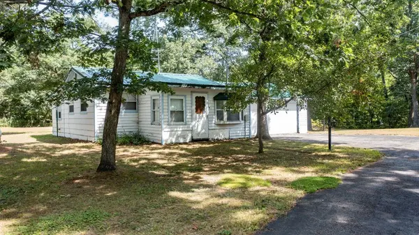 9078 BOELTER LAKE DR, Almond, WI 54909-9732