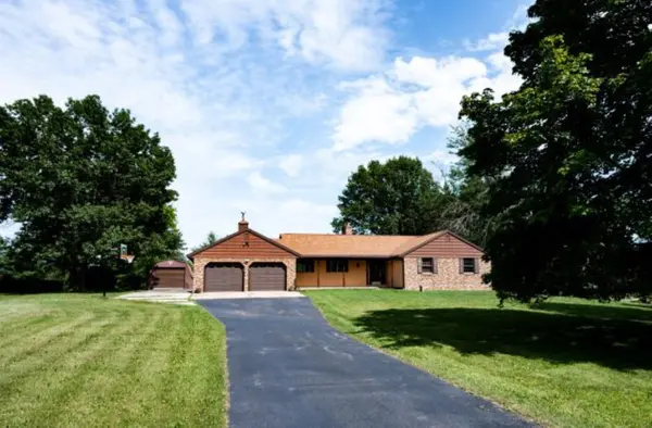 N5640 FAIRWAY DR, New London, WI 54961