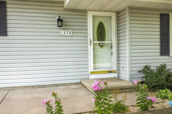 1378 INVERNESS LN, Neenah, WI 54956