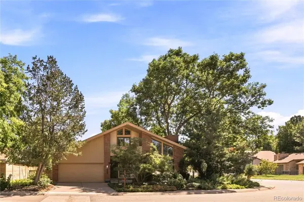 2893 S Oakland CIR, Aurora, CO 80014