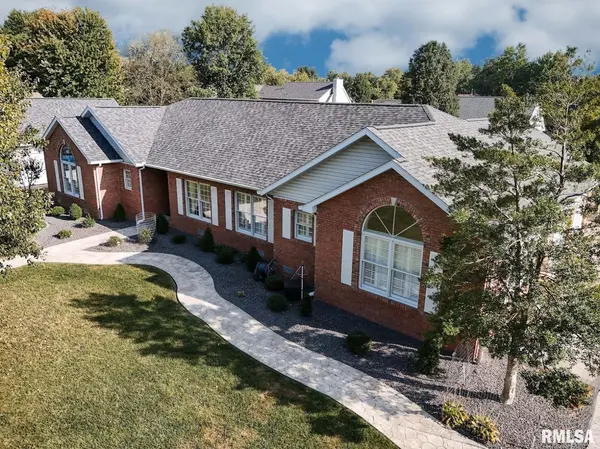 1803 Reveille RD, Marion, IL 62959
