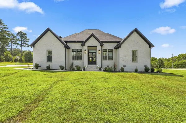 64 Eagle Ridge Ln #E, Summertown, TN 38483
