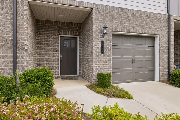738 Prairie View Dr, Columbia, TN 38401