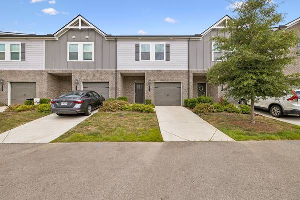 738 Prairie View Dr, Columbia, TN 38401