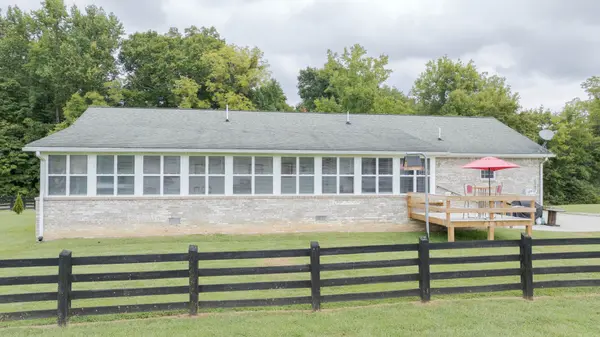 493 Sandtown Rd, Spring City, TN 37381