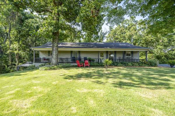 305 SALT LN, Savannah, TN 38372
