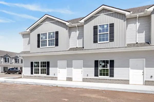 299 Summitcrest Drive #M Building, Clarksville, TN 37040