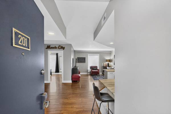 11 Music Sq #E #201, Nashville, TN 37203