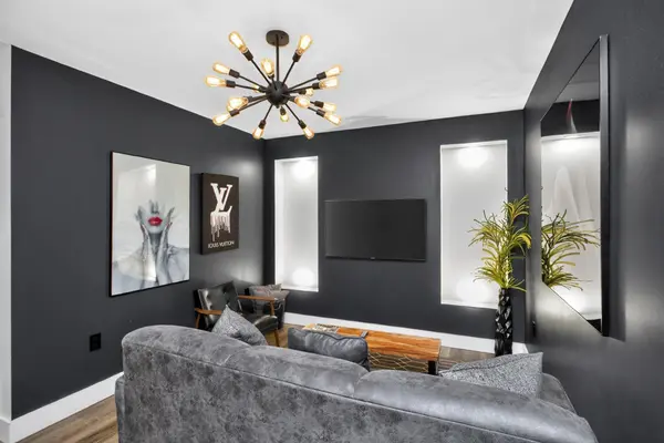 11 Music Sq #E #202, Nashville, TN 37203
