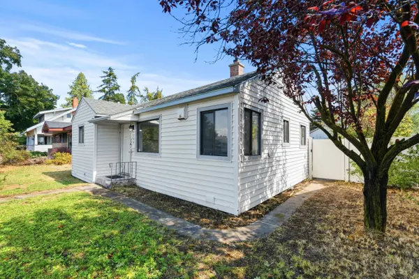 4724 N Maple St, Spokane, WA 99205