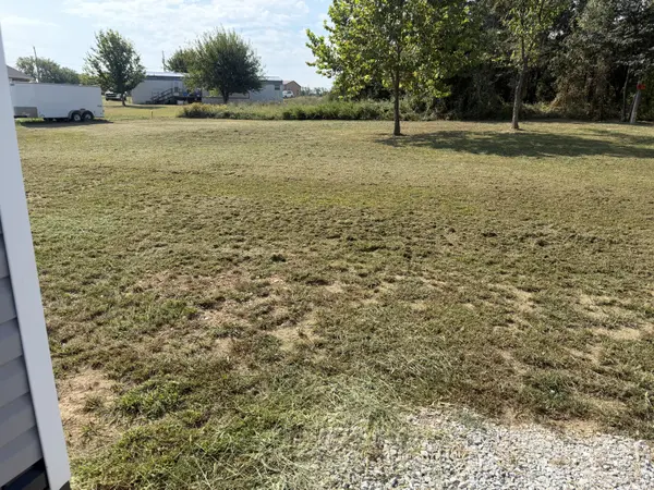 7892 Blockade Village, Seligman, MO 65745