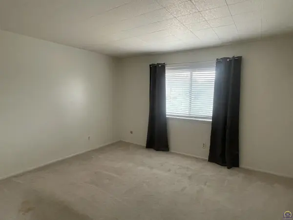 2318 SW Briarwood  PLZ #305 D, Topeka, KS 66611