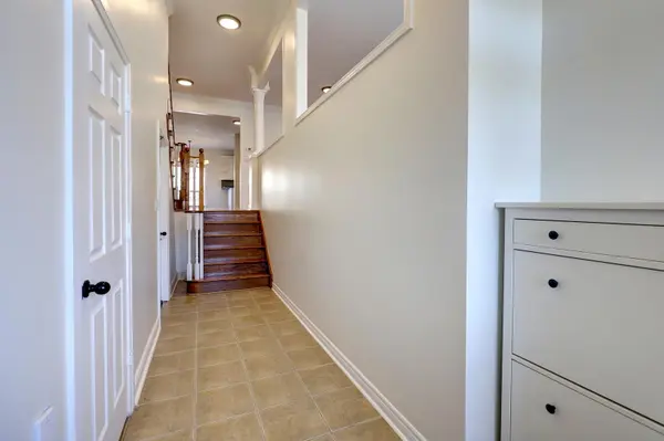 64 Meadowlark DR, Halton Hills, ON L7G 6N5