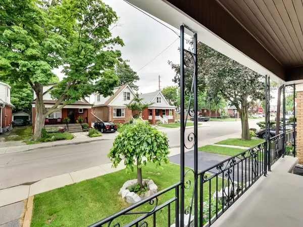 67 Cope ST, Hamilton, ON L8H 5B1