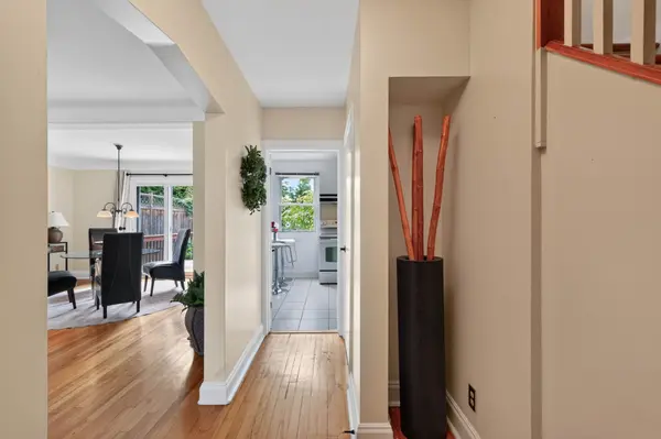 12 Lenore PL, Vanier And Kingsview Park, ON K1L 7X9