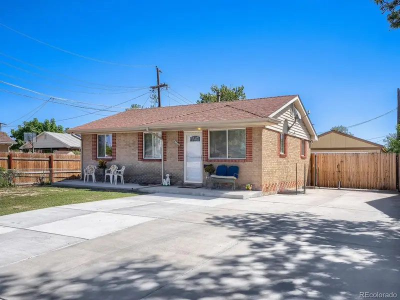 6780 Kearney, Commerce City, CO 80022