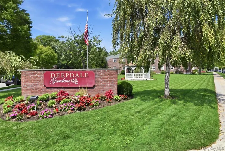 25502 61st AVE #3-902, Little Neck, NY 11362