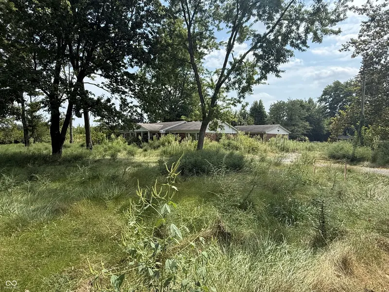 15944 S Engle ST, Farmersburg, IN 47850