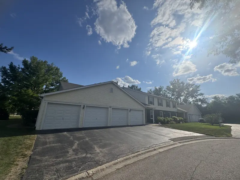 623 Mallard CT #A1, Bartlett, IL 60103