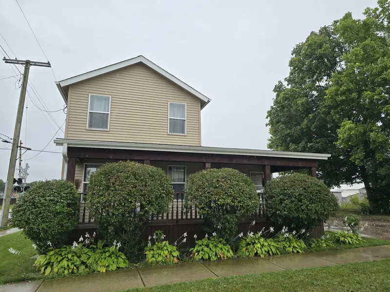 112 E Main ST, Plano, IL 60545