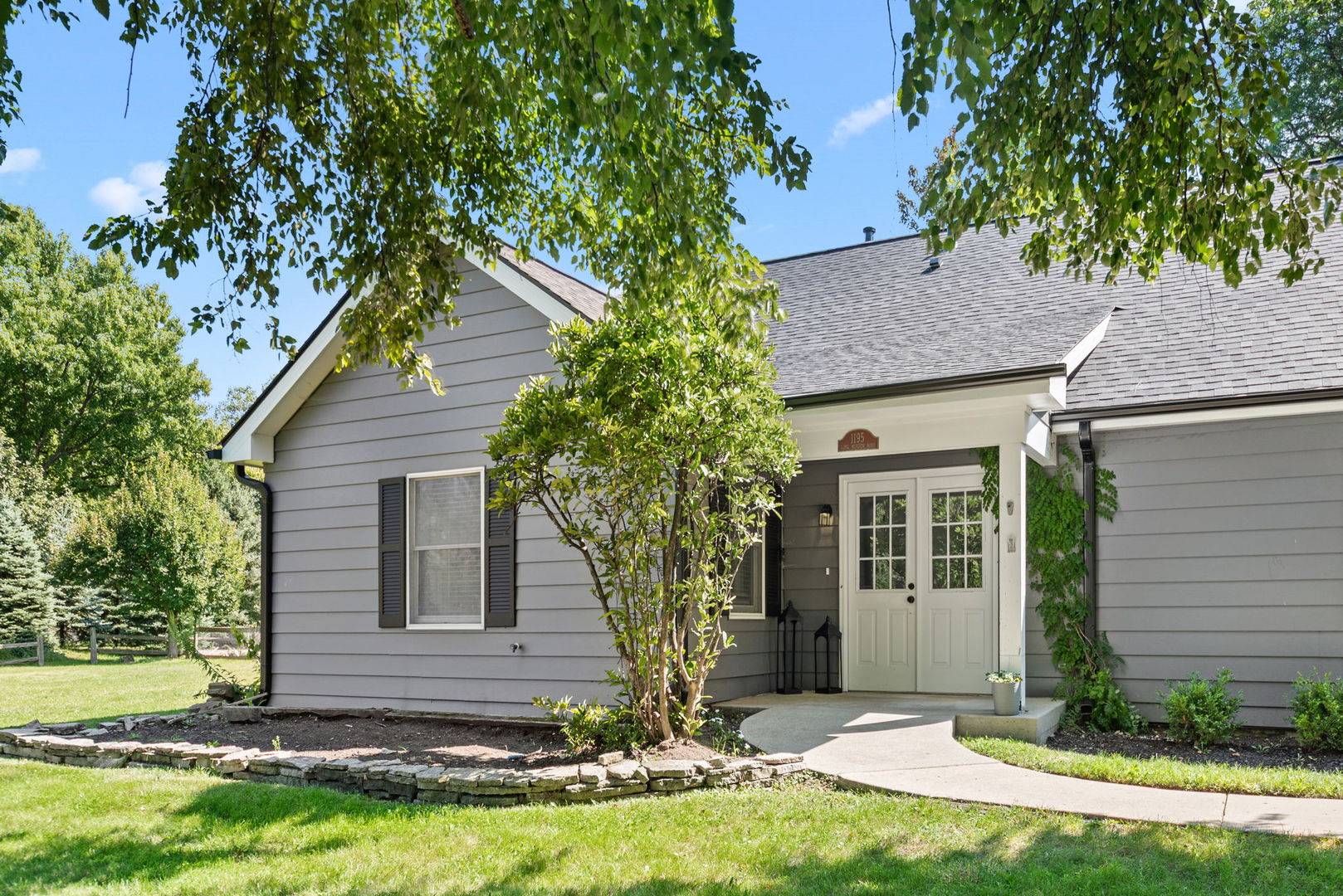 1195 Longmeadow RD, Northbrook, IL 60062