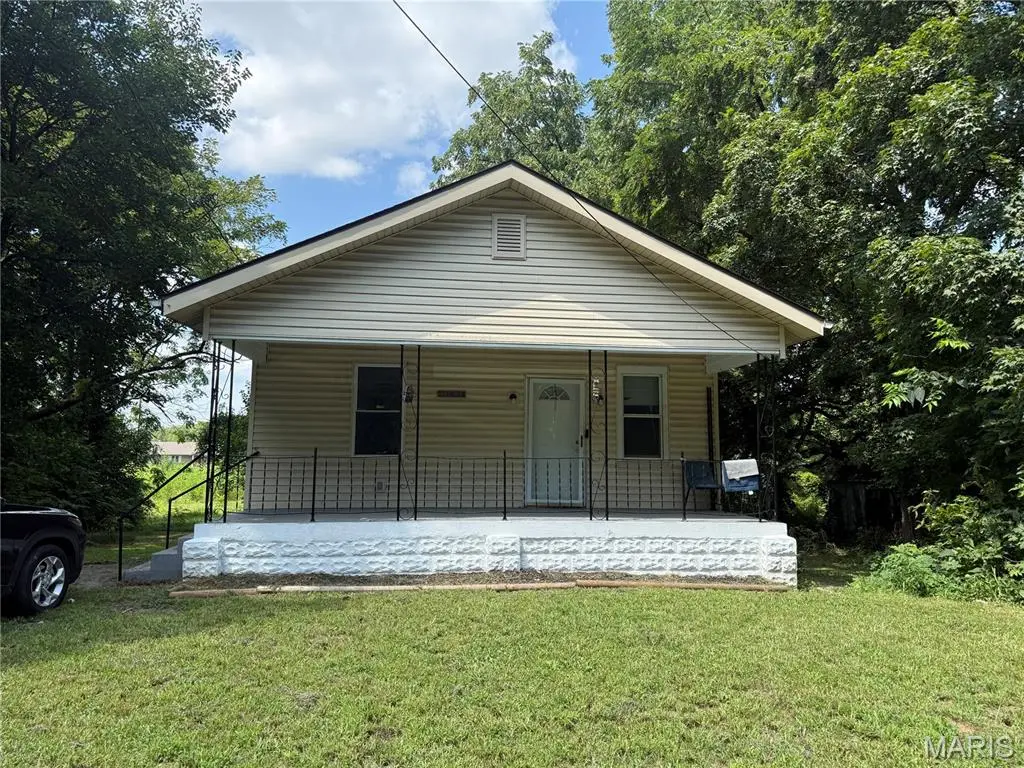 1105 Upper Cahokia RD, Cahokia, IL 62206
