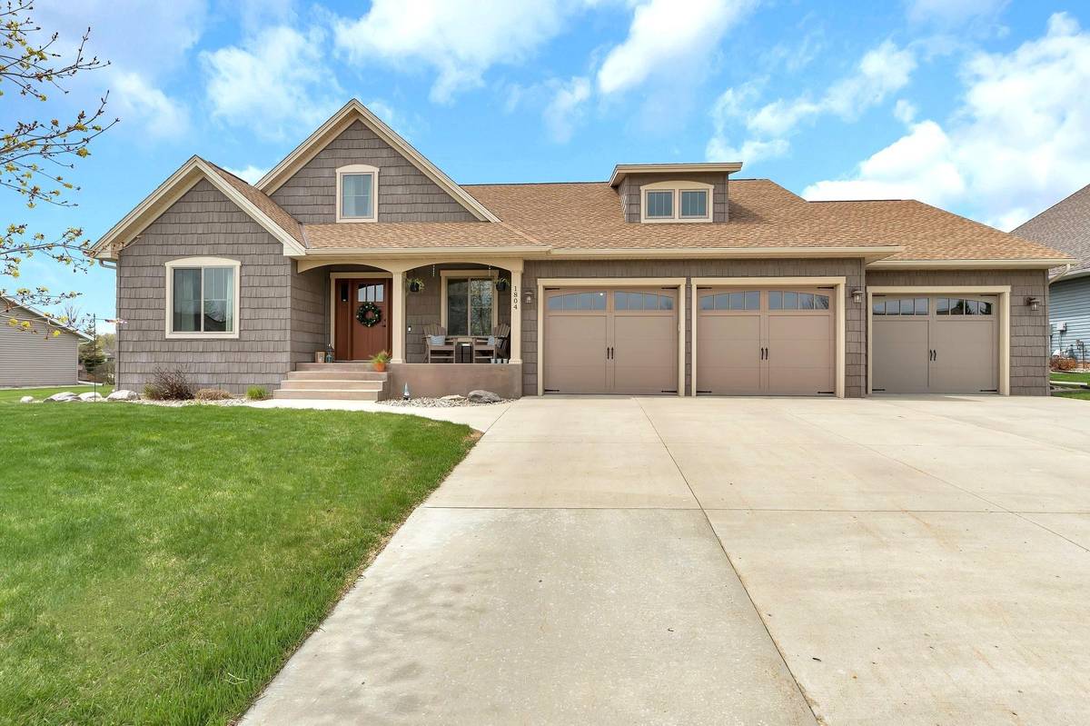 1804 4th ST NE, Willmar, MN 56201