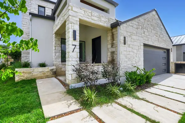 7 Denbury GLN, San Antonio, TX 78257