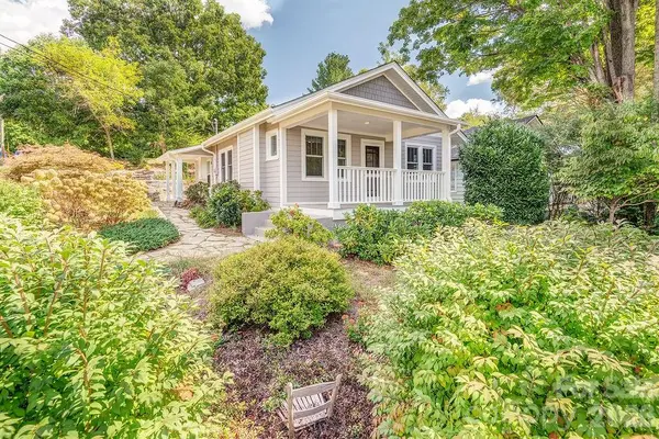 11 Temple AVE, Asheville, NC 28804