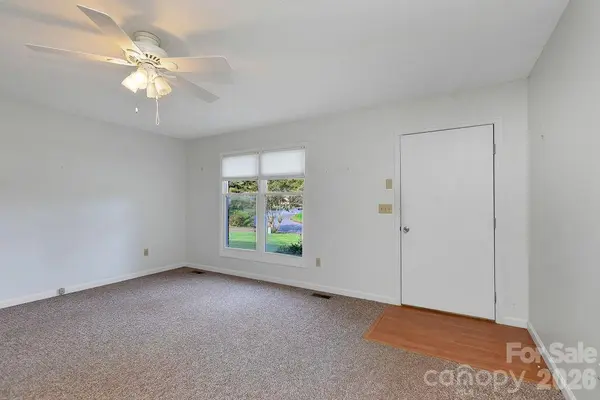 234 Resada DR, Brevard, NC 28712