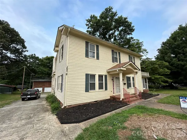 348 W Mclelland AVE, Mooresville, NC 28115