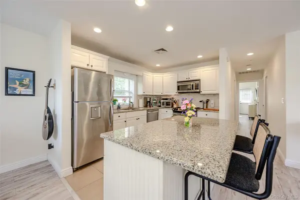 108 Neptune BLVD #Upper, Long Beach, NY 11561