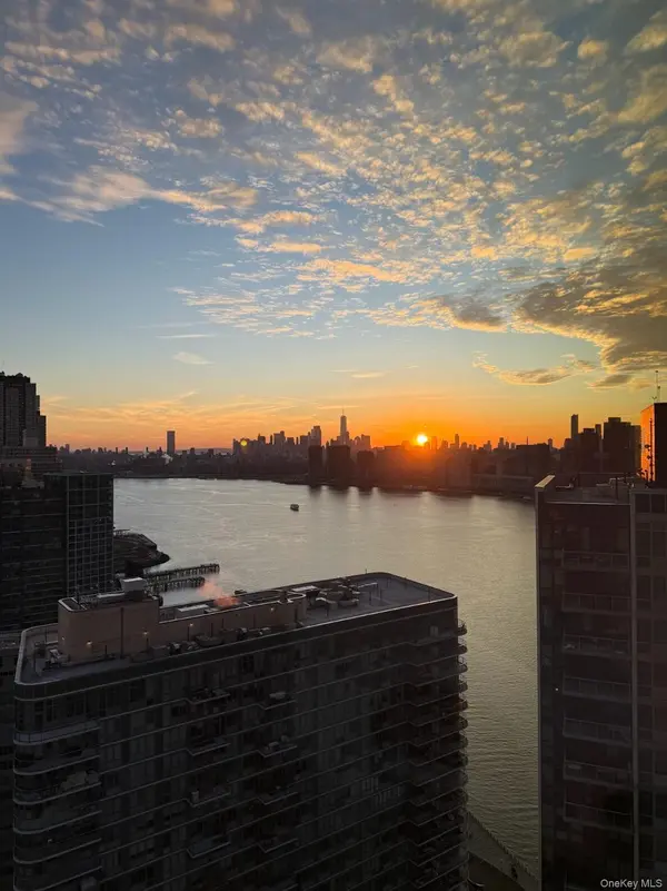 4545 Center BLVD #3714, Long Island City, NY 11109