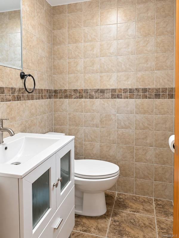 9710 62nd DR #5E, Rego Park, NY 11374